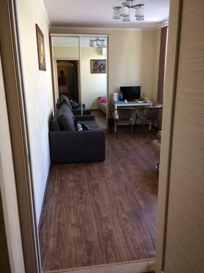 Room In The Guest House Odessa Buitenkant foto